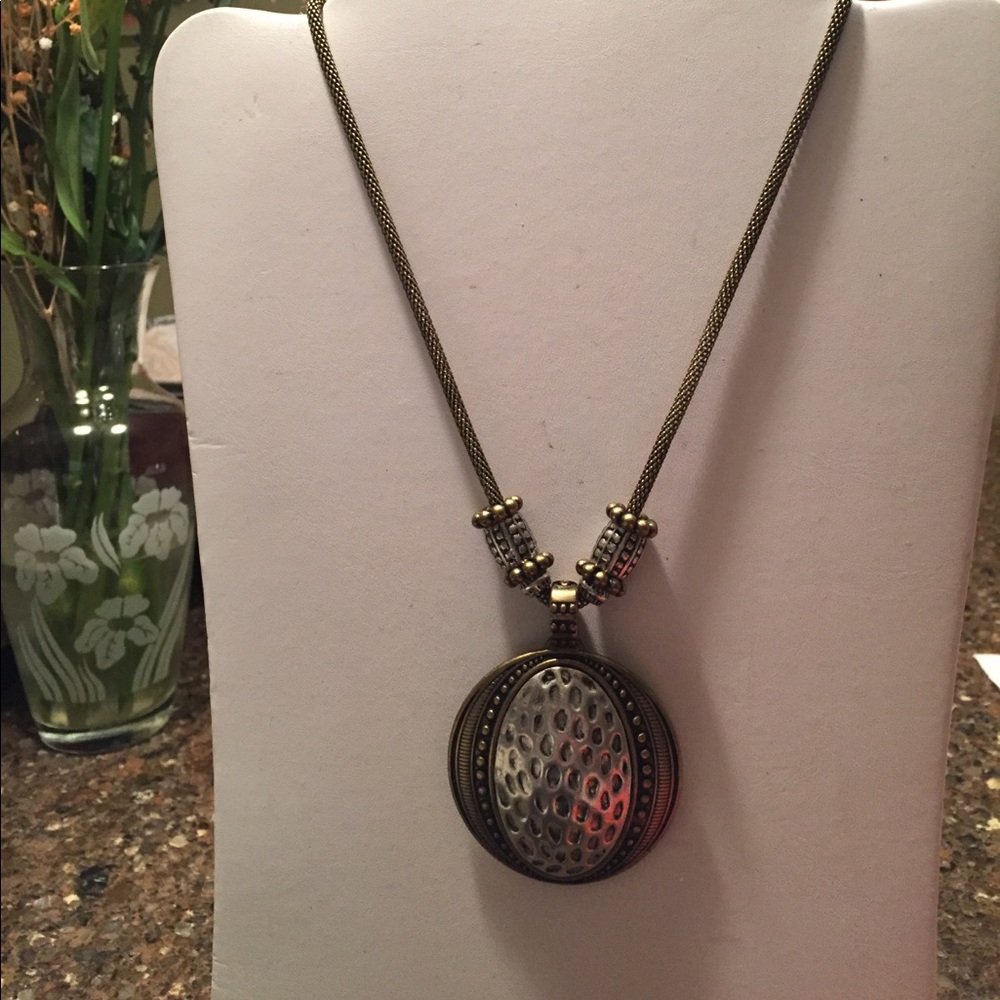 Society Premier Designs Necklace - two tone